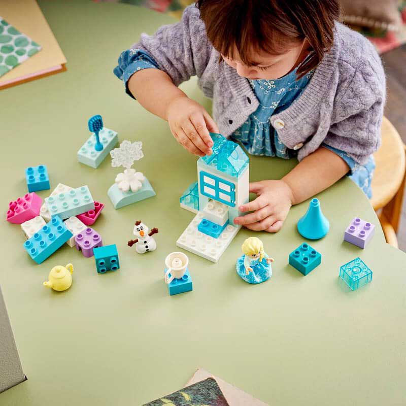 LEGO DUPLO&reg; Frozen Creative Box with Elsa and Olaf image number 3