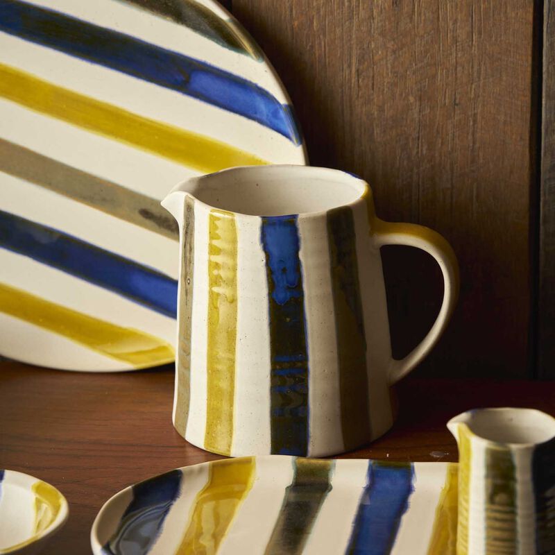 Robert Gordon Tear Drop Platter 32x29.9x2.8cm - Mid Summer image number 1