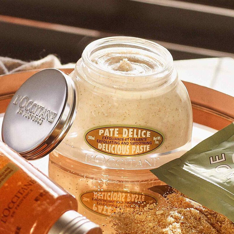 L'Occitane Almond Delicious Paste Exfoliating Butter 200ml image number 1