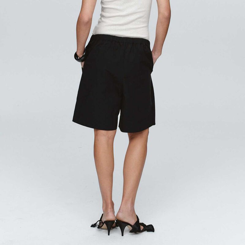Marle Ren Short image number 1