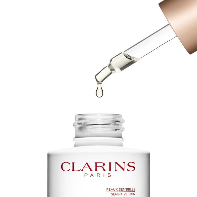 Clarins Calm-Essentiel Restoring Treatment Oil 30ml image number 3