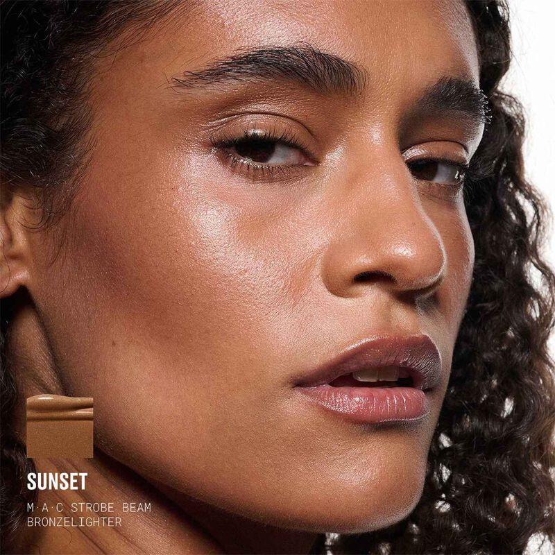 MAC Strobe Beam Liquid Bronzelighter image number 14