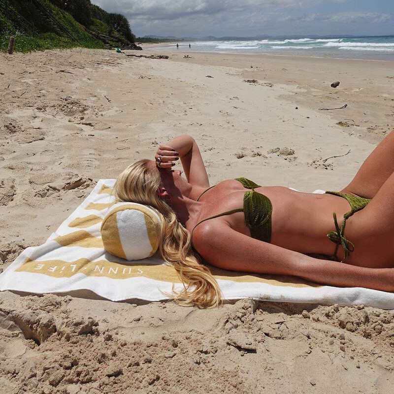 SUNNYLiFE Inflatable Beach Pillow image number 1