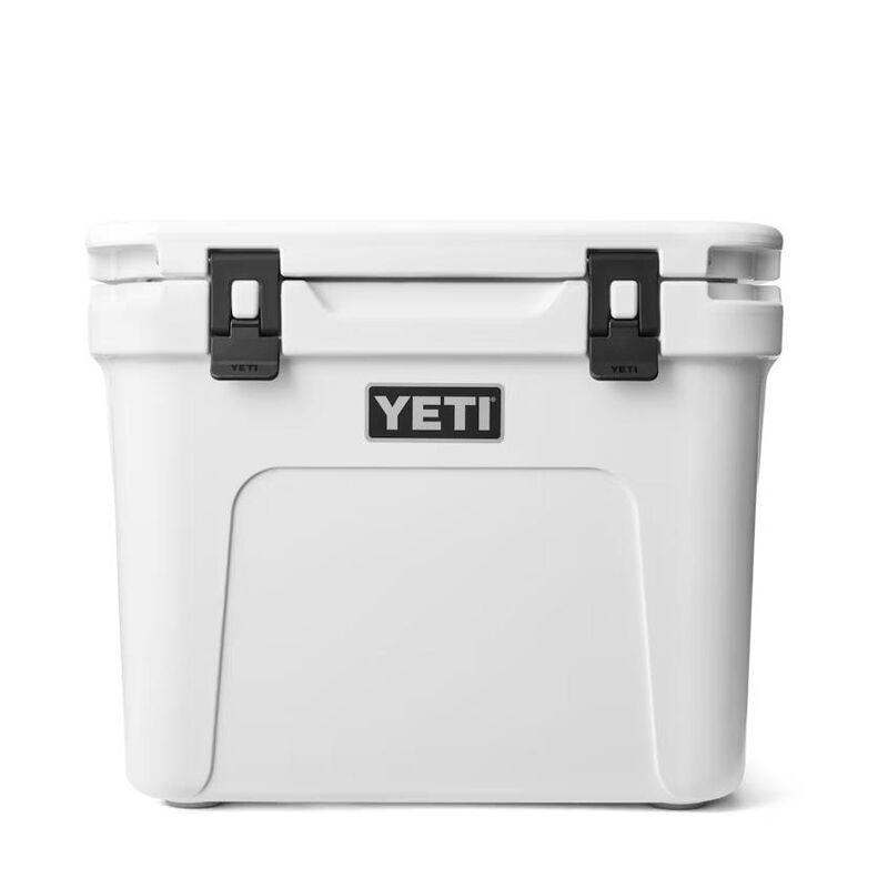 YETI Roadie® 32 Wheeled Cooler image number 3