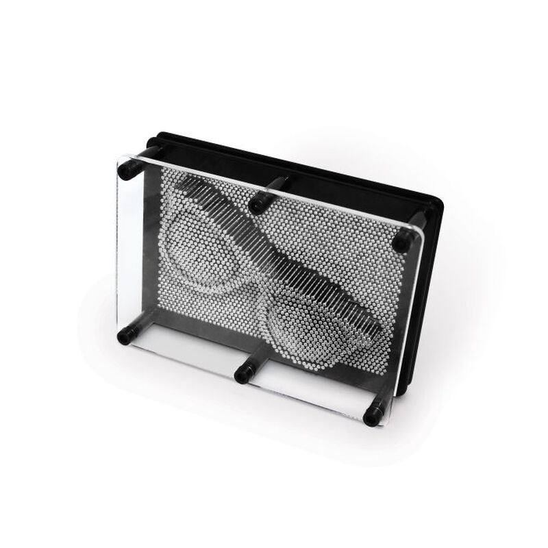 Maverick Desktop Pin Art image number 0