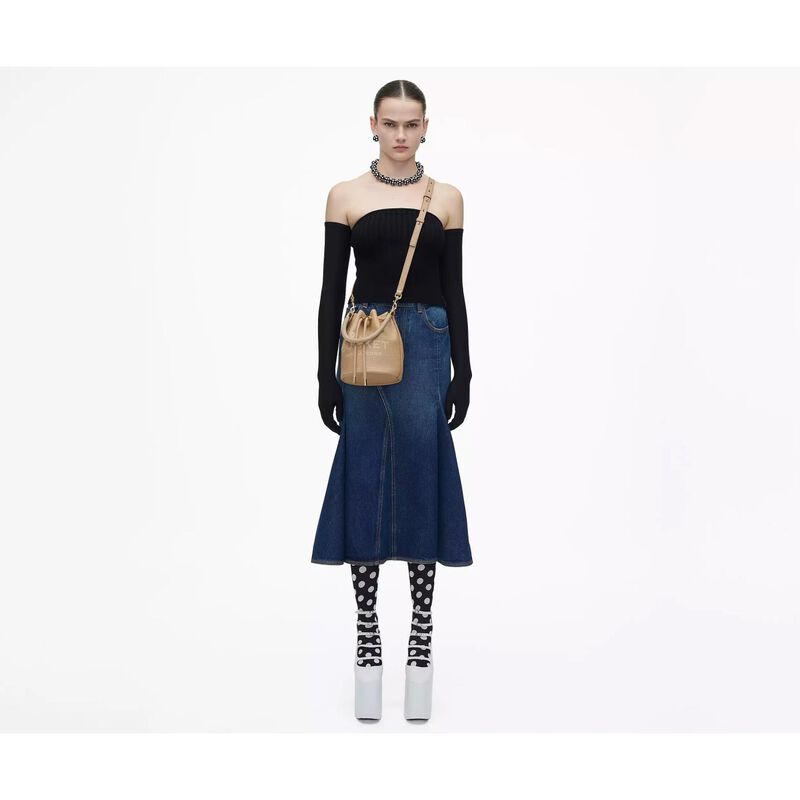 MARC JACOBS The Leather Bucket Bag image number 7