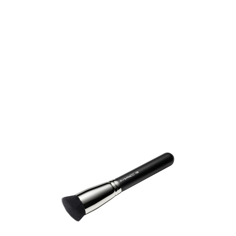 MAC Brush #196 Slanted Flat Top Foundation image number 1