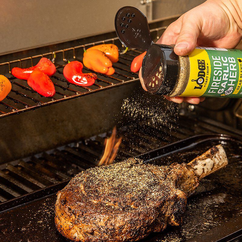 Lodge Sear Blend Fireside Garlic Herb 136g image number 1