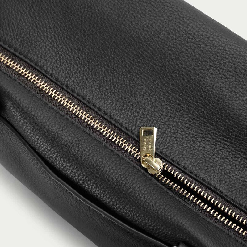 Deadly Ponies Mr Miro image number 2