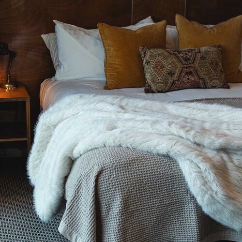 Top Drawer Husky Fur Throw 150x200cm