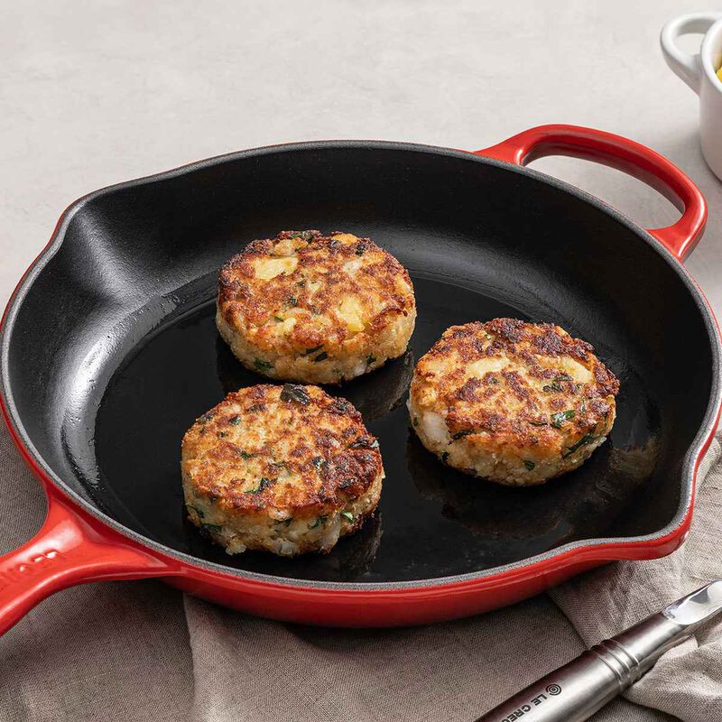 Le Creuset Signature Cast Iron Round Skillet 30cm image number 11