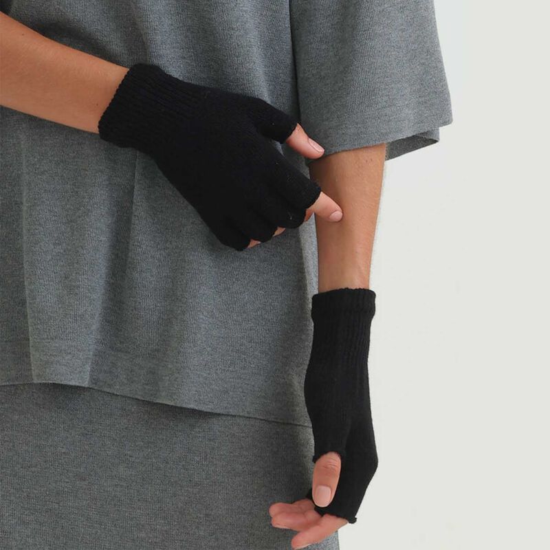 Morgan & Taylor Jaylah Gloves image number 1