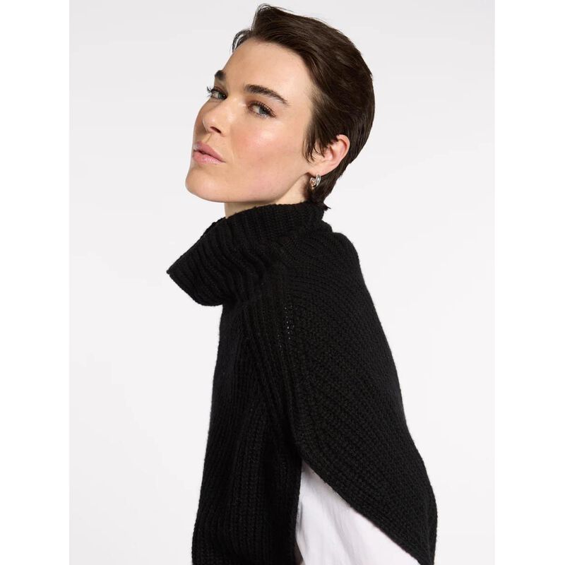Marco Polo Chunky Knit Pull Over image number 2