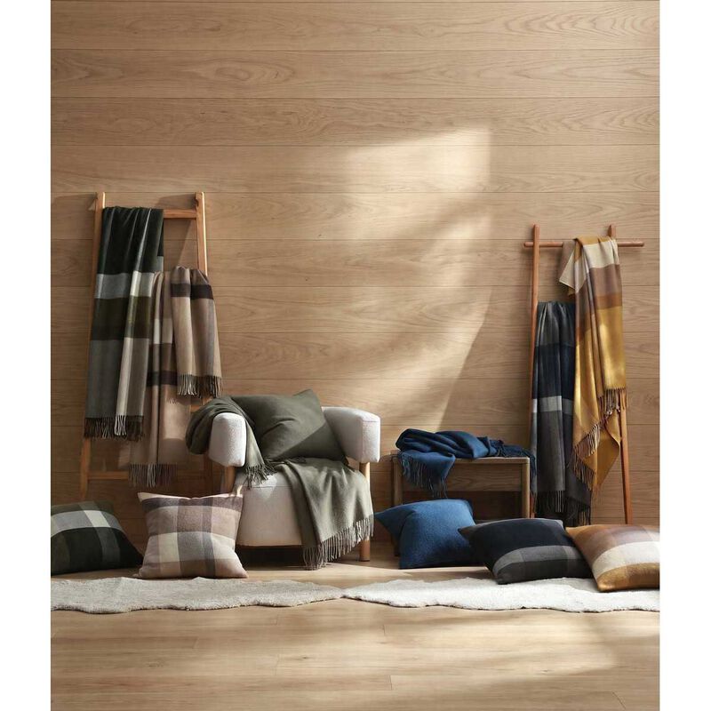 MM Linen Canyon Lodge Lambswool Throw 130x200 image number 1