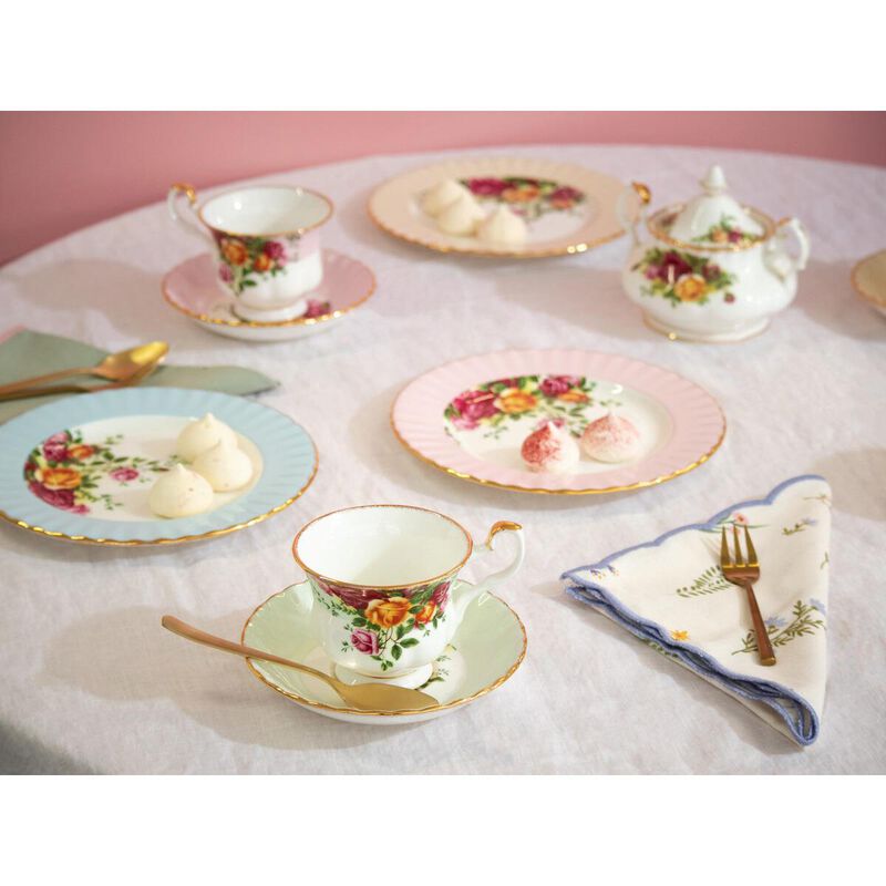 Royal Albert Old Country Roses 3 Piece Set Rose image number 3