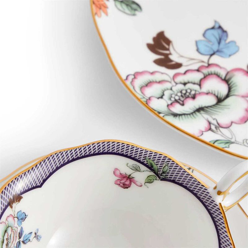Wedgwood Fortune 3 Piece Teaset image number 2