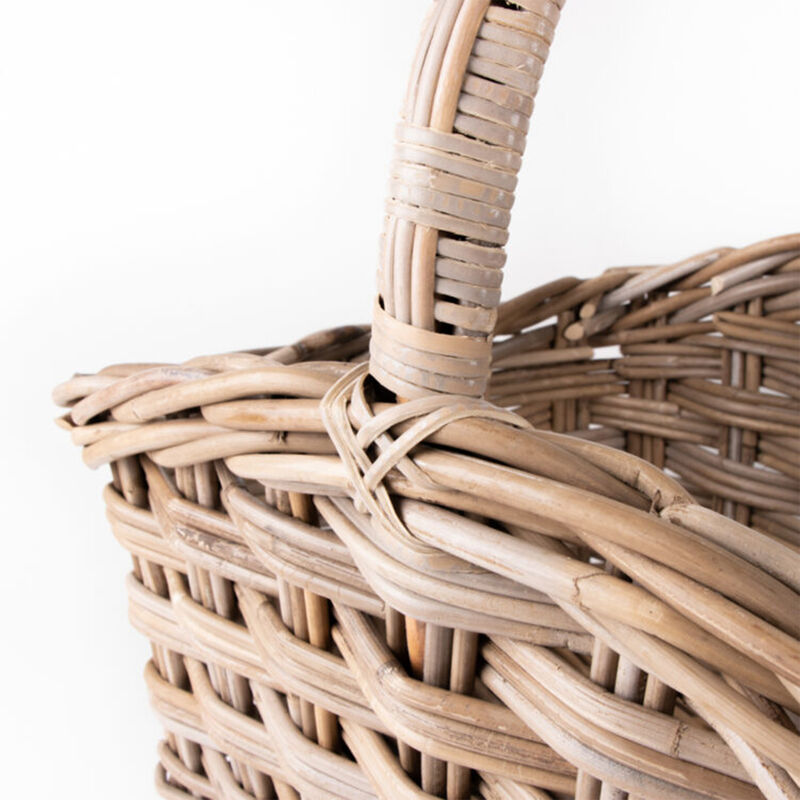 Trade Aid Rectangle Picnic Basket with Handle 42cm x 32cm image number 2
