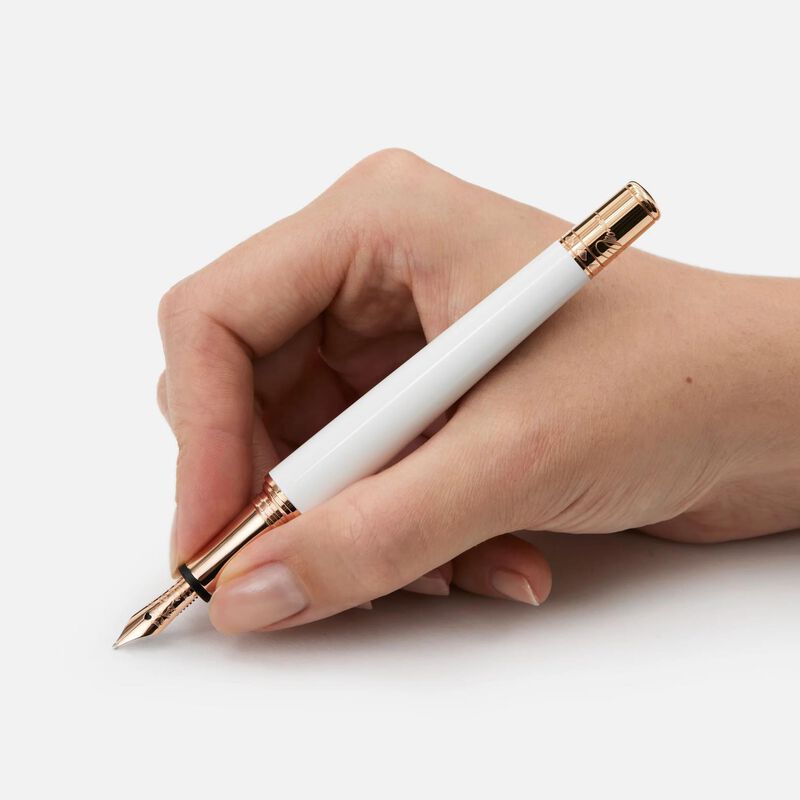 Montblanc Muses Marilyn Monroe Special Edition White Pearl Fountain Pen image number 2