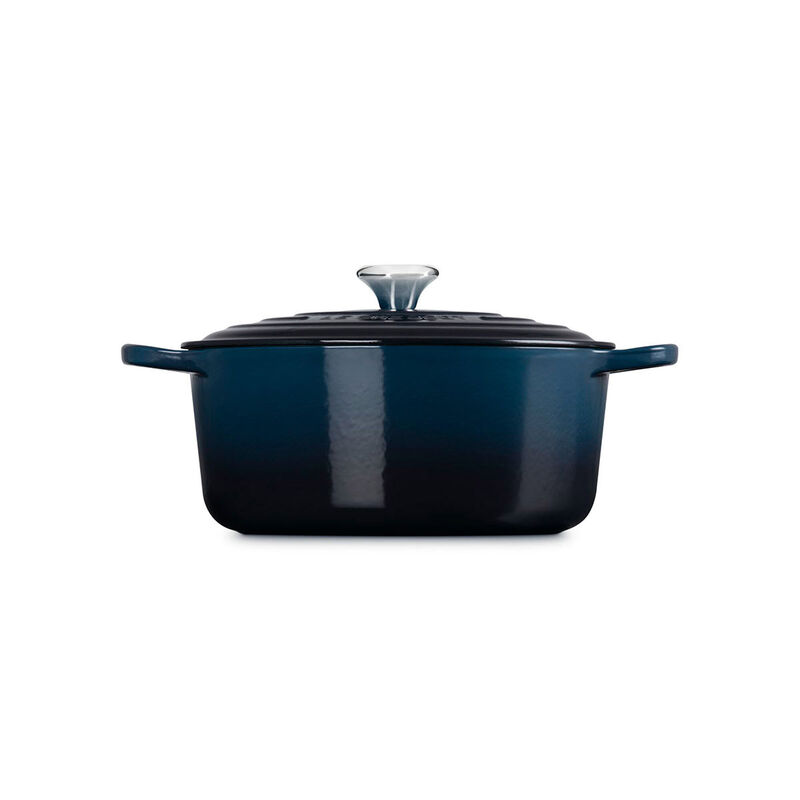 Le Creuset Signature Cast Iron Round Casserole 28cm image number 39