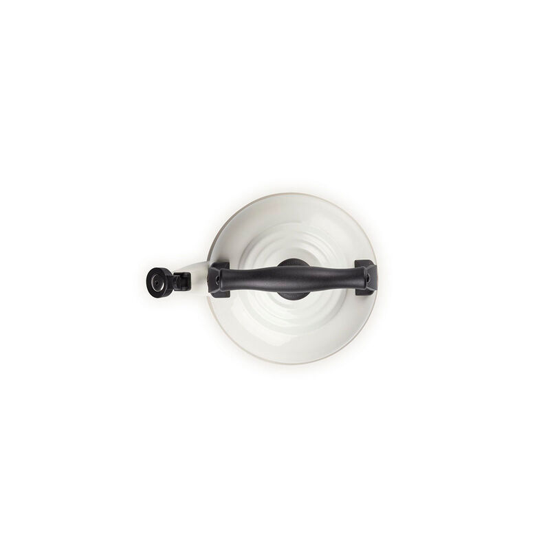 Le Creuset Traditional Kettle 2.1L image number 2