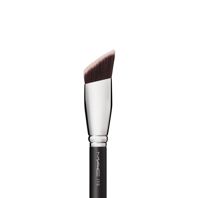 MAC 171S Smooth-Edge All Over Face Brush image number 1