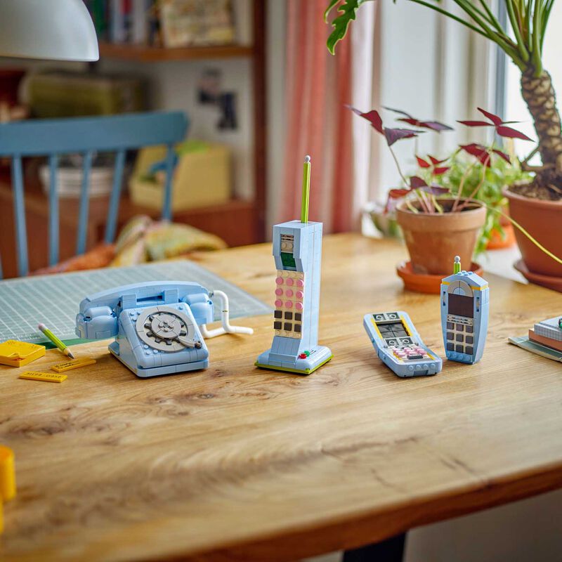 LEGO Creator 3in1: Retro Telephone image number 1