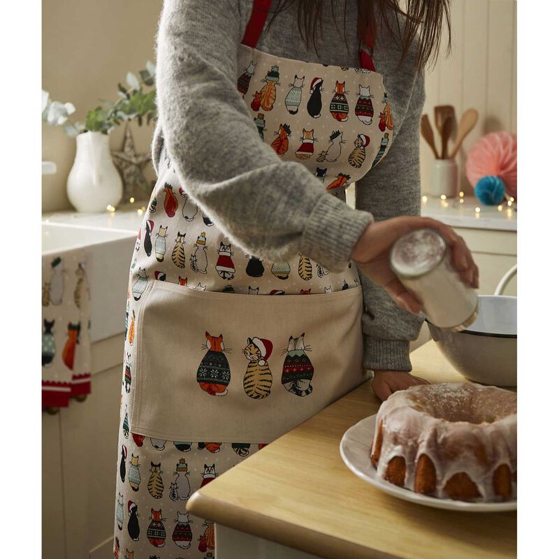 Ulster Weavers Christmas Cats In Waiting Cotton Apron image number 1
