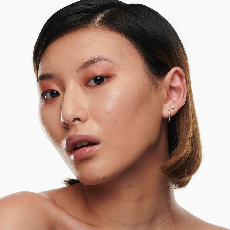 MAC Studio Radiance Serum Powered Foundation image number 34