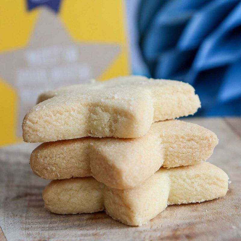 Molly Woppy Festive Stars Traditional Buttery Shortbread 130g image number 1