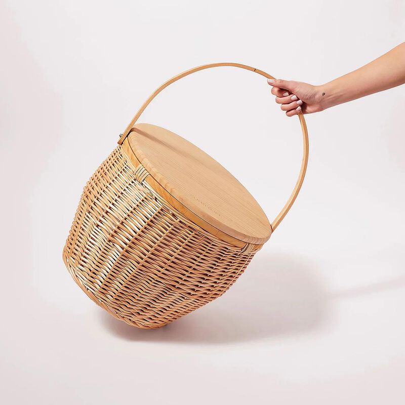 SUNNYLiFE Round Picnic Cooler Basket Natural image number 2