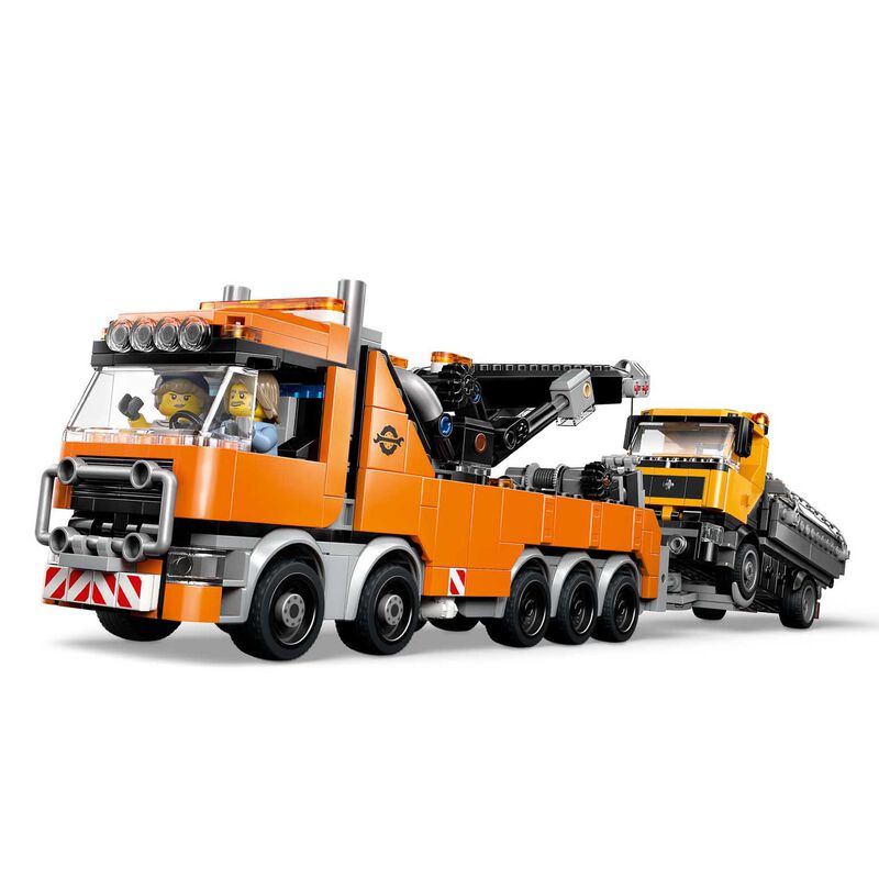 LEGO City Heavy-Duty Recovery Tow Truck with Crane image number 2