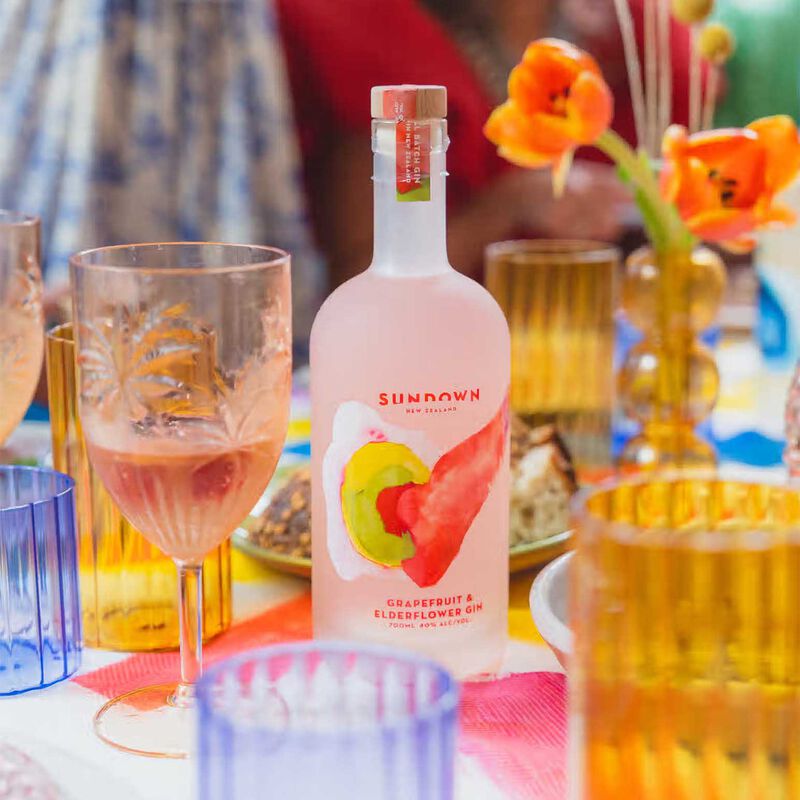 Sundown Grapefruit & Elderflower Gin 700ml image number 1