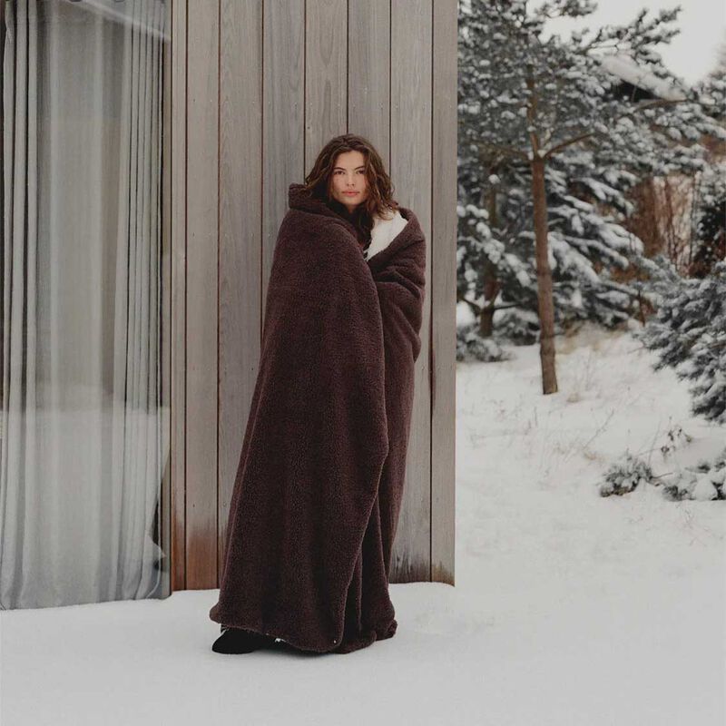 HOMMEY. Faux Fur Throw Blanket image number 1