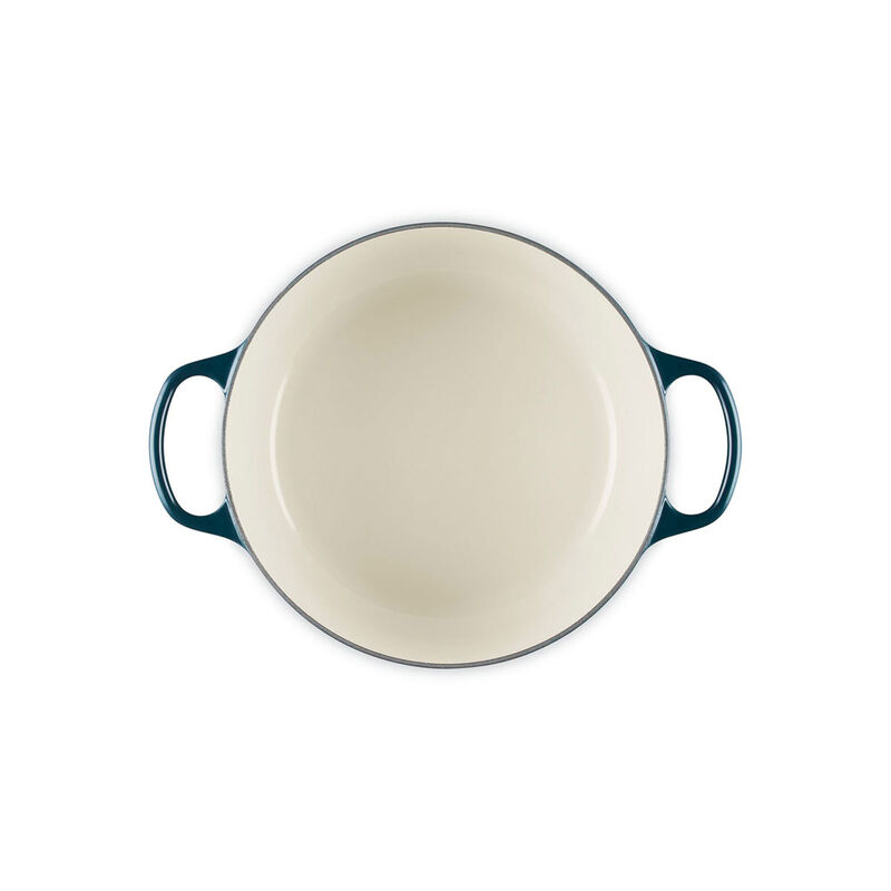 Le Creuset Signature Cast Iron Round Casserole 26cm image number 35