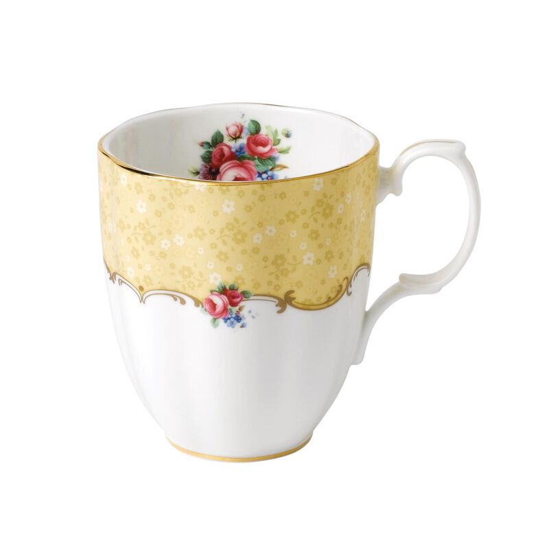 Royal Albert 100 Years Teaware Mug-1990's Bouquet image number 0