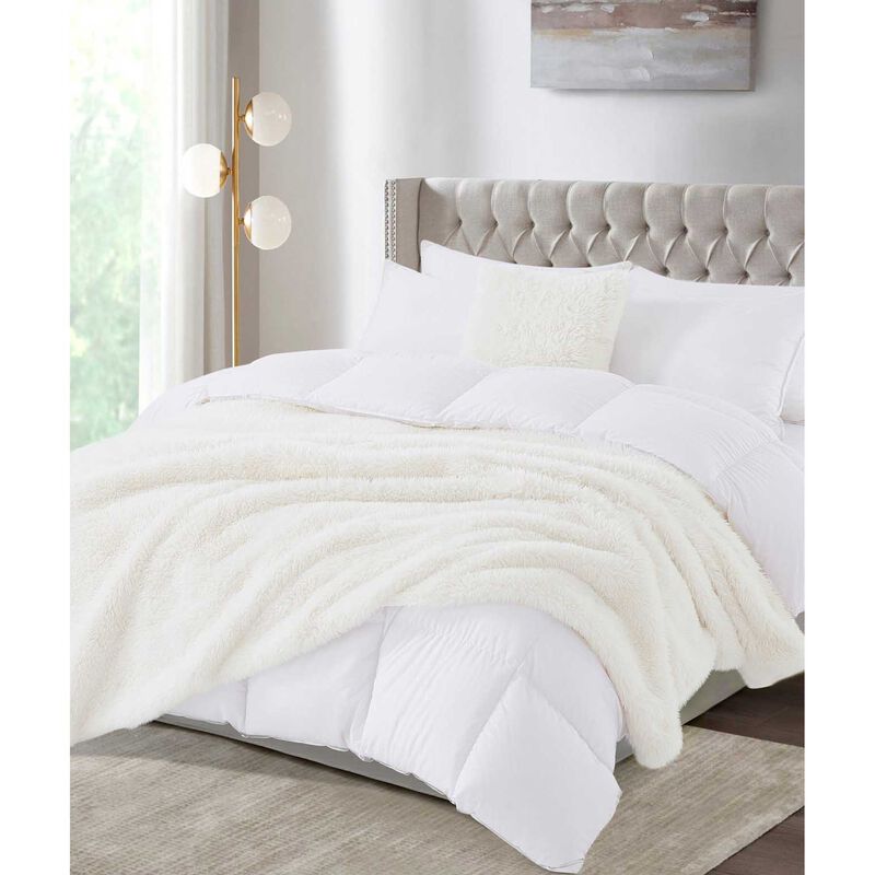 Top Drawer Polar Bear Cushion 500Gsm Longpile Fur - 45x45cm With Inner image number 2