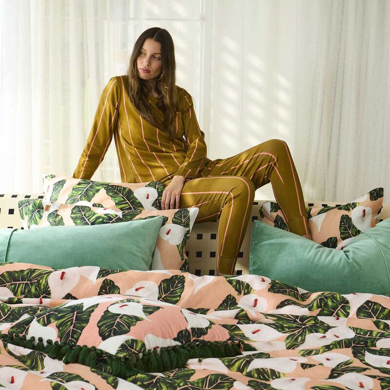 Kip&Co Pistachio Velvet Pillowcases 2P Std Set image number 3