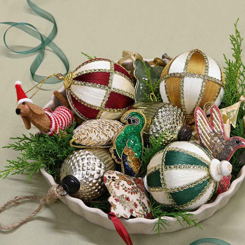Maytime Majestic Hanging Ball - White & Green image number 1