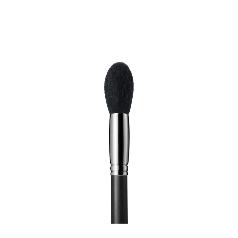 MAC 150S Large Powder Brush image number 2