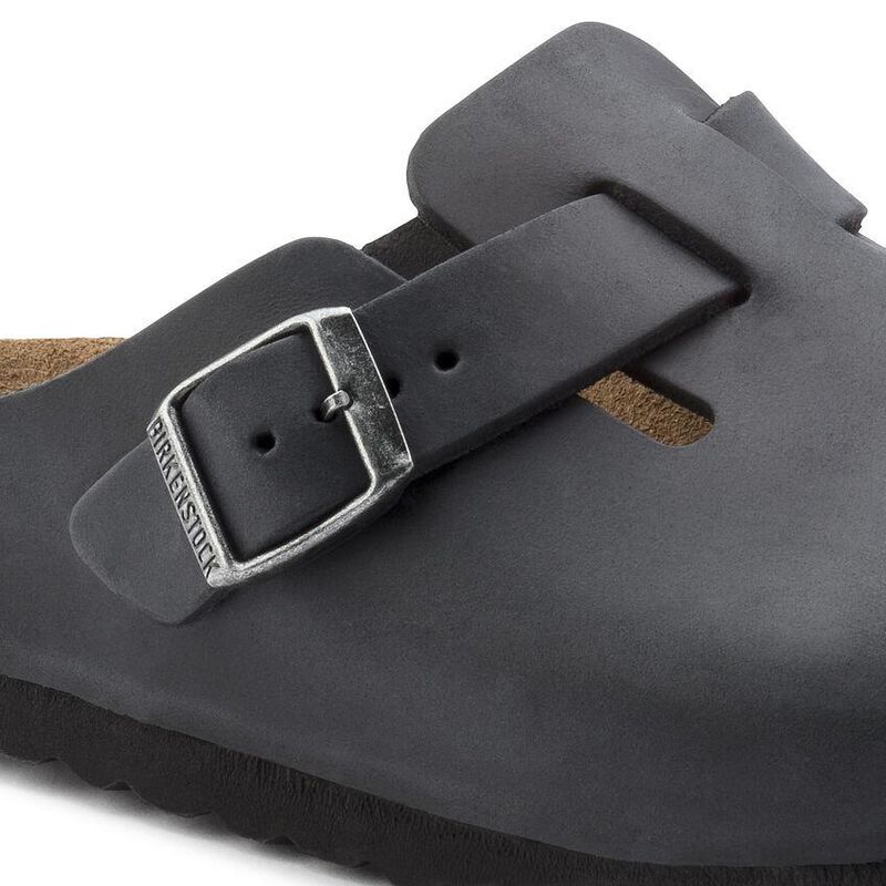 Birkenstock Boston Oiled Leather Black Regular Width Sandal image number 2