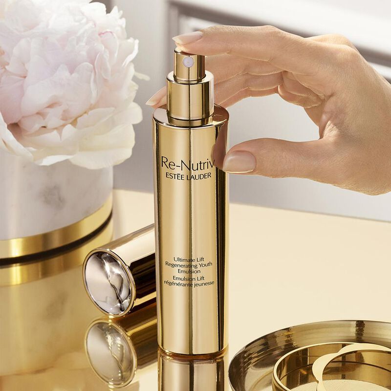 Estée Lauder Re-Nutriv Ultimate Lift Regenerating Youth Emulsion image number 1