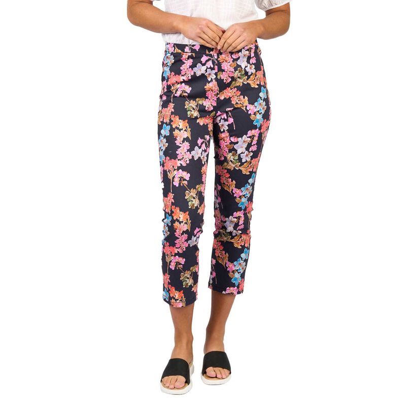 Vassalli Printed Slim Leg 7/8 Length Lightweight Pull On Pant image number 12