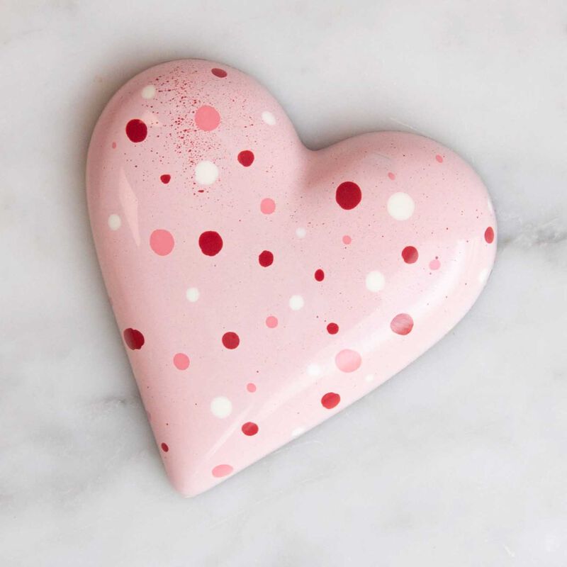 House of Chocolate Pecan Praline & Caramel Milk Chocolate Heart 96g image number 3