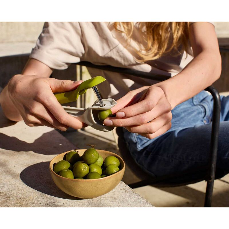 Joseph Joseph Tweezy&trade; 2-in-1 Pitter & Huller Tool image number 1