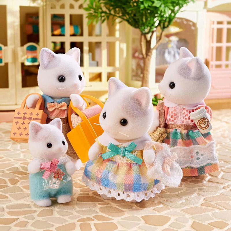 Sylvanian Families Latte Cat Family image number 3