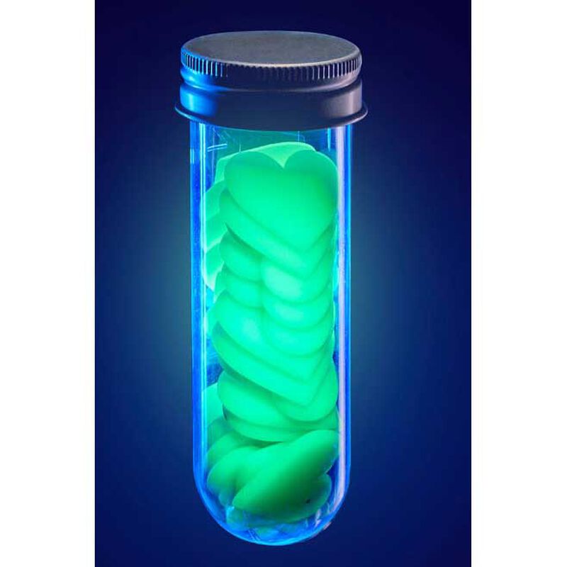 4M Wish Lab/Glow-In-The-Dark Hearts image number 0