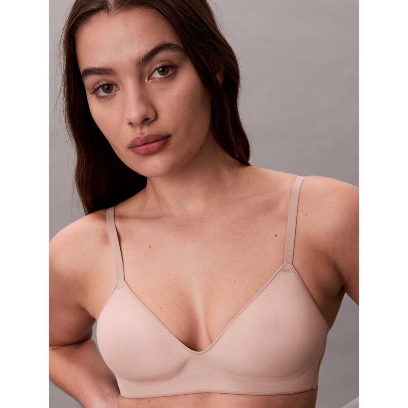 Calvin Klein Perfectly Fit Ultralight Lightly Lined Wirefree Bra image number 2