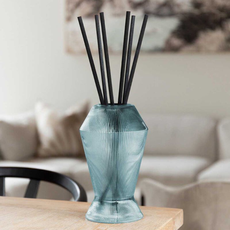 The Aromatherapy Co Maison Diffuser 800ml - D&aacute;njou Pear & Suede image number 1
