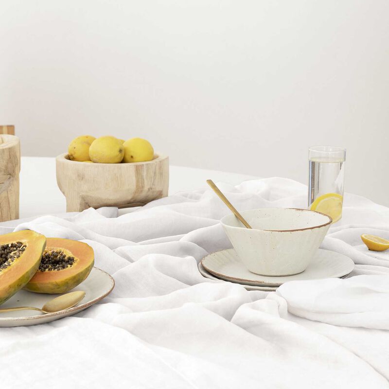 Bambury Linen Round Tablecloth 228cm White image number 1