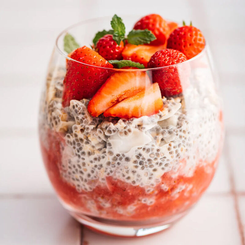 Good Puddings Strawberry Chia Mix 335g image number 1